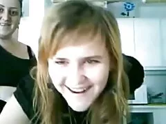 הבת החורגת של פאקינג המטבח המטבח והציצים הגדולים התחת של אמא סרטי סקס חינם לצפייה ישירה בפעם הראשונה עליז באני