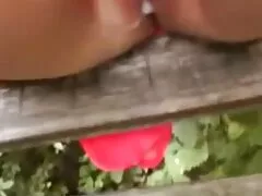 נער סרטי סקס צפיה ישירה עליז משחק עם זין בגרביונים על הליהוק