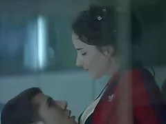 דוגמנית לסבית אלגנטית מקלקלת שיח שעיר סרטי סקס לצפיה חינם