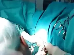 מילף השעירה והחרמנה קושרת את הבעל ולוקחת סרטי פורנו לצפיה בחינם על שלושה בחורים P4